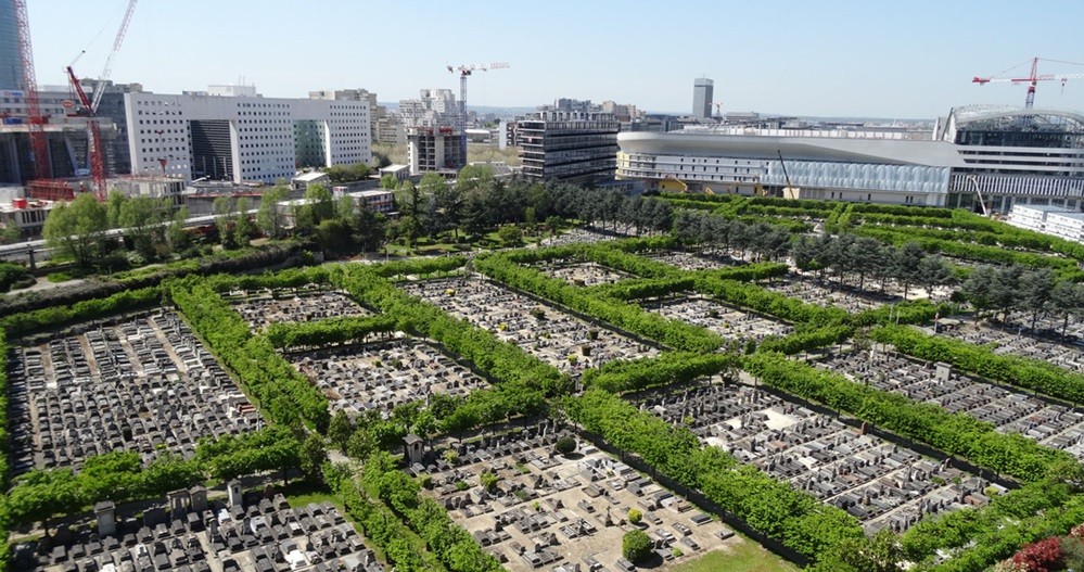 Neuilly-sur-Seine : Vols avec effractions, dégradations et profanations au cimetière&nbsp;nouveau.